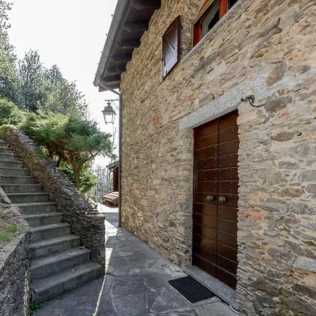 Vila Casa Nel Bosco *