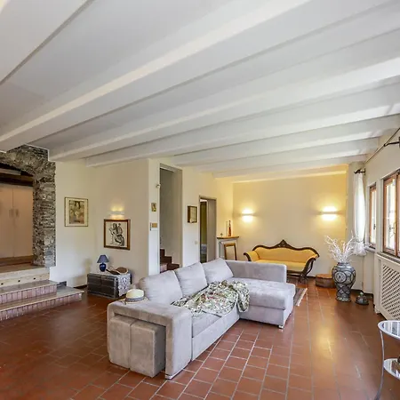 Casa Nel Bosco Montegrino Valtravaglia